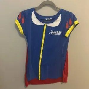 Junior's Snow White Medium Shirt with Cape M(7-8) - PRE OWNED